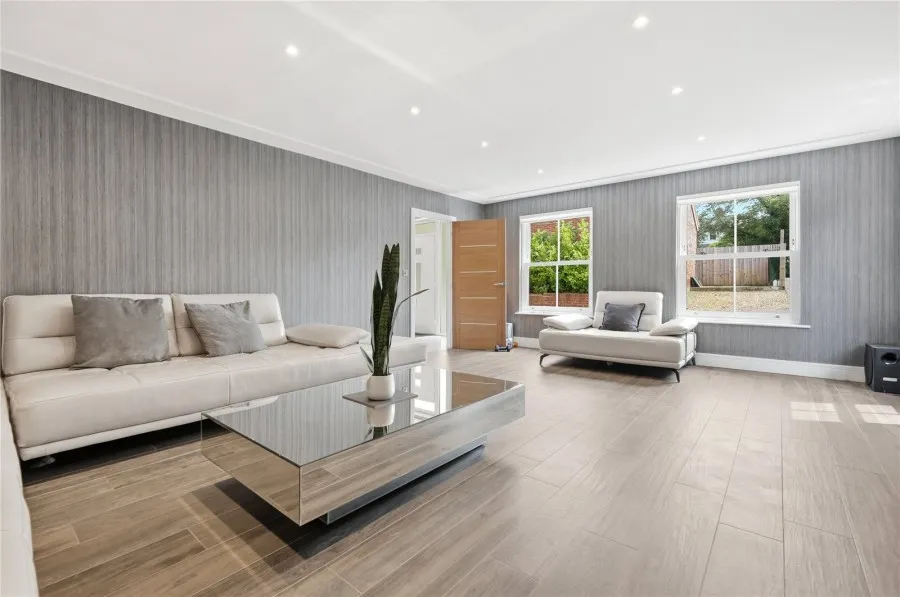 with 4 bedrooms in Clavering, Nr Saffron Walden, CB11, photo 10