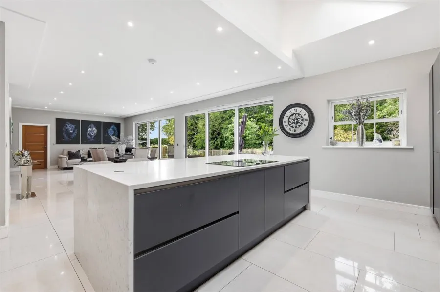with 4 bedrooms in Clavering, Nr Saffron Walden, CB11, photo 4