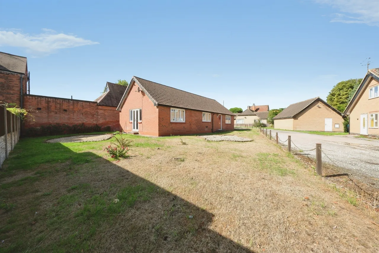 Park Lane, Castle Donington, DE74, photo 12