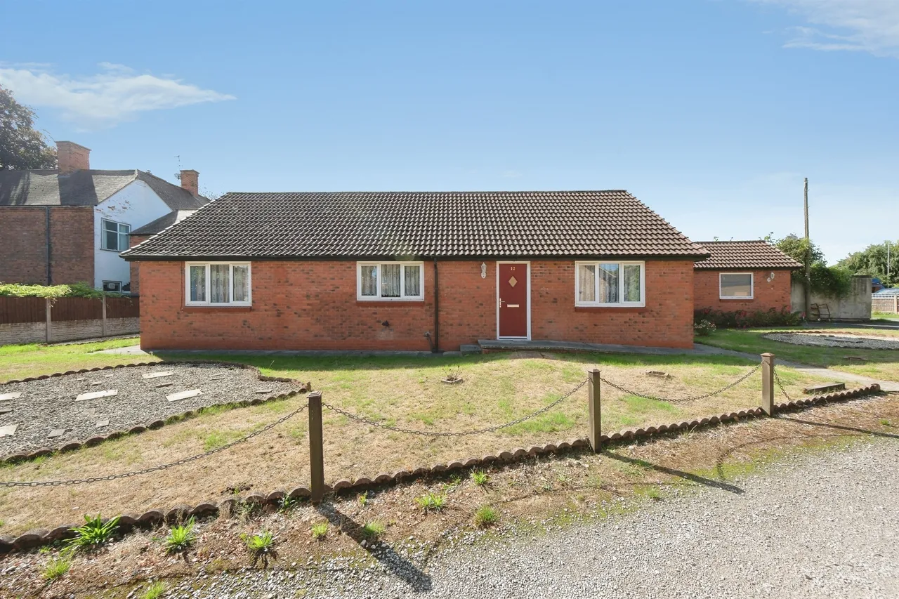 3 bed house for sale, Park Lane, Castle Donington, DE74