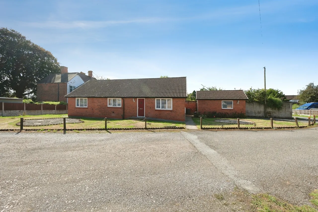 Park Lane, Castle Donington, DE74, photo 11