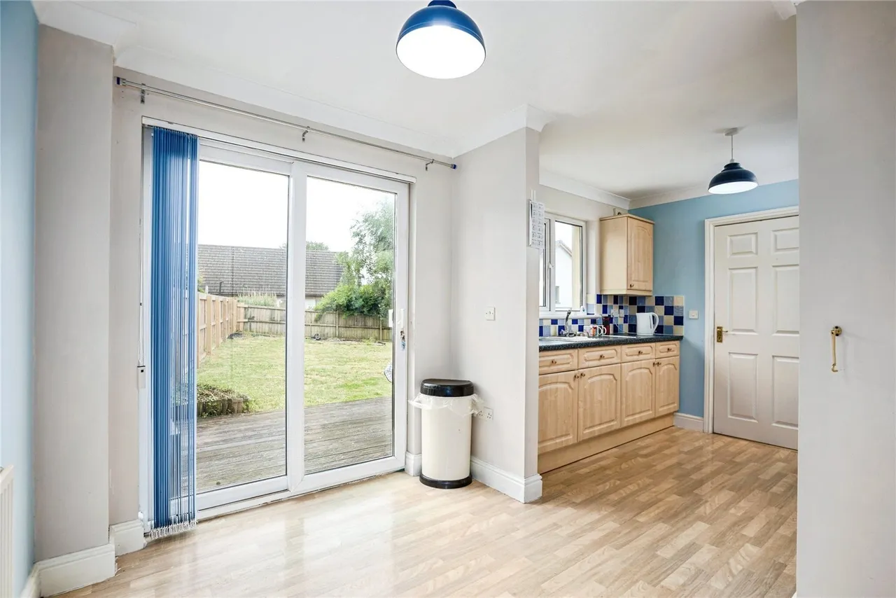 Bryn Deri Close, Adpar, SA38, photo 4