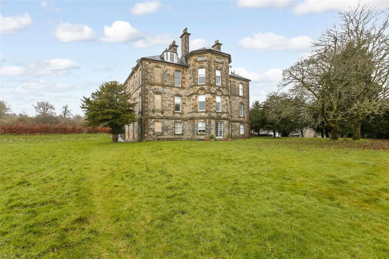 Wilderness Brae, Cumbernauld, Glasgow, North Lanarkshire, G67, photo 23