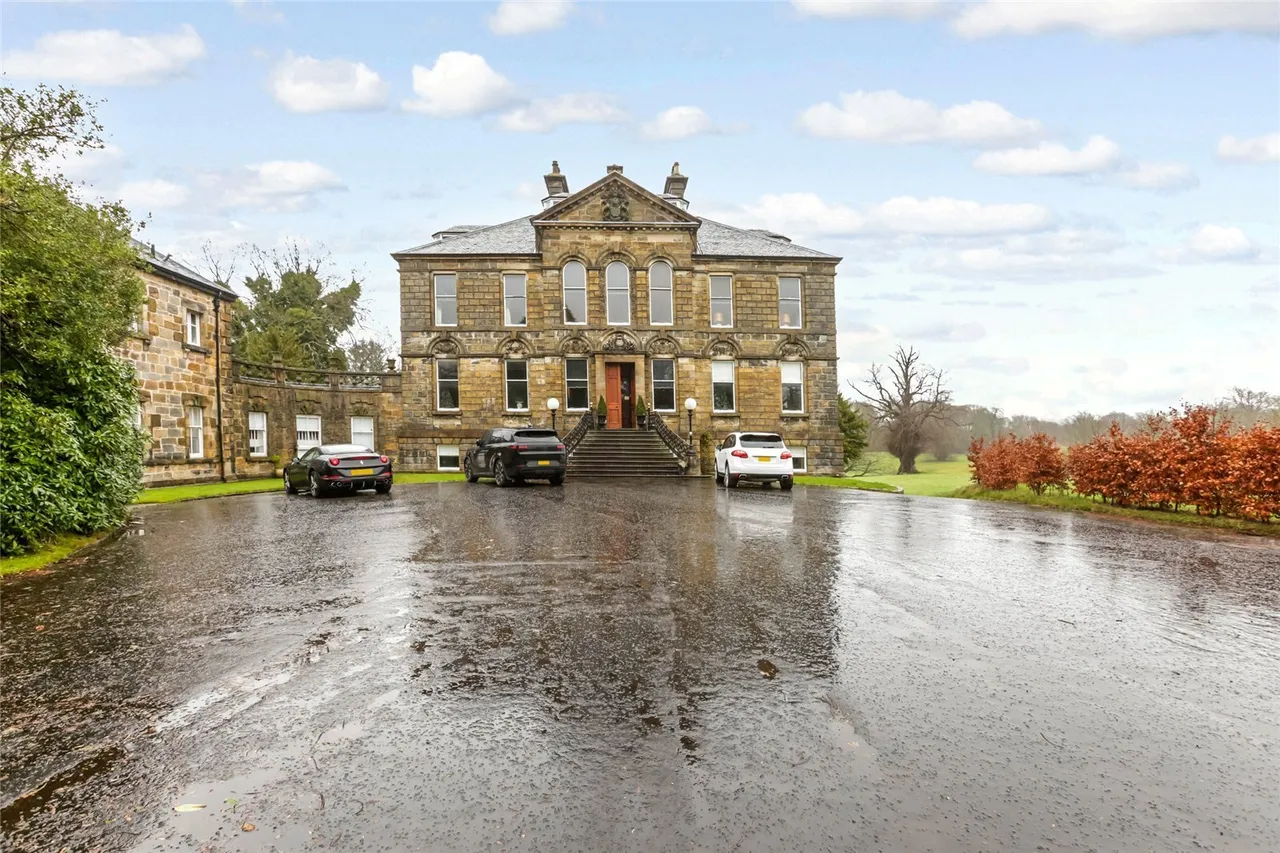 Wilderness Brae, Cumbernauld, Glasgow, North Lanarkshire, G67, photo 24