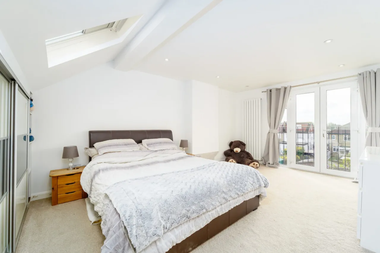 Templedene Avenue, Staines-upon-Thames, TW18, photo 17