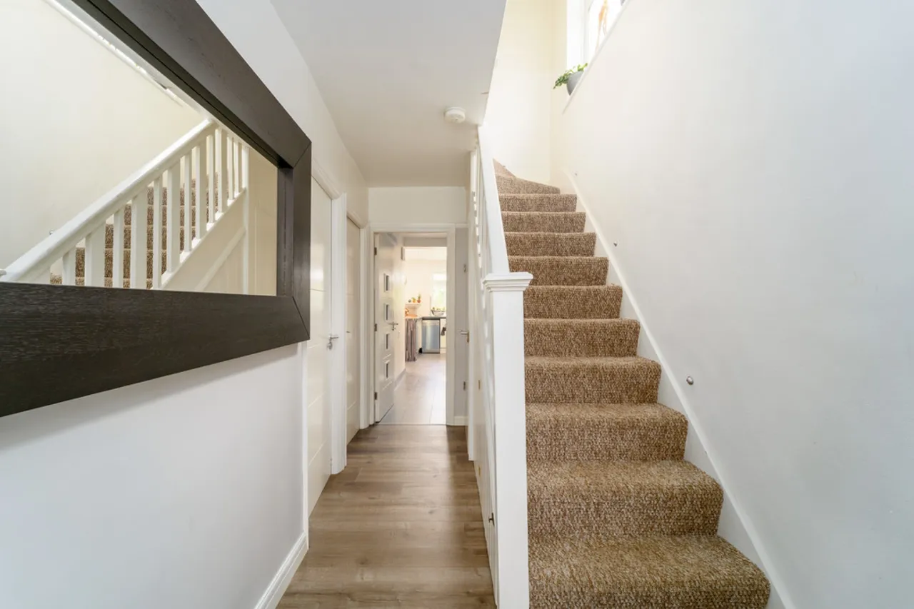 Templedene Avenue, Staines-upon-Thames, TW18, photo 10