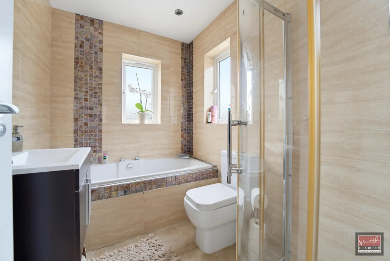 Templedene Avenue, Staines-upon-Thames, TW18, photo 22