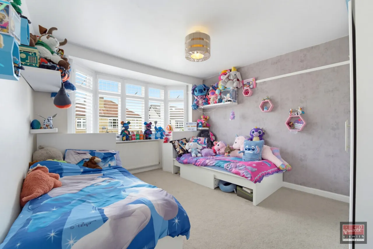 Templedene Avenue, Staines-upon-Thames, TW18, photo 15
