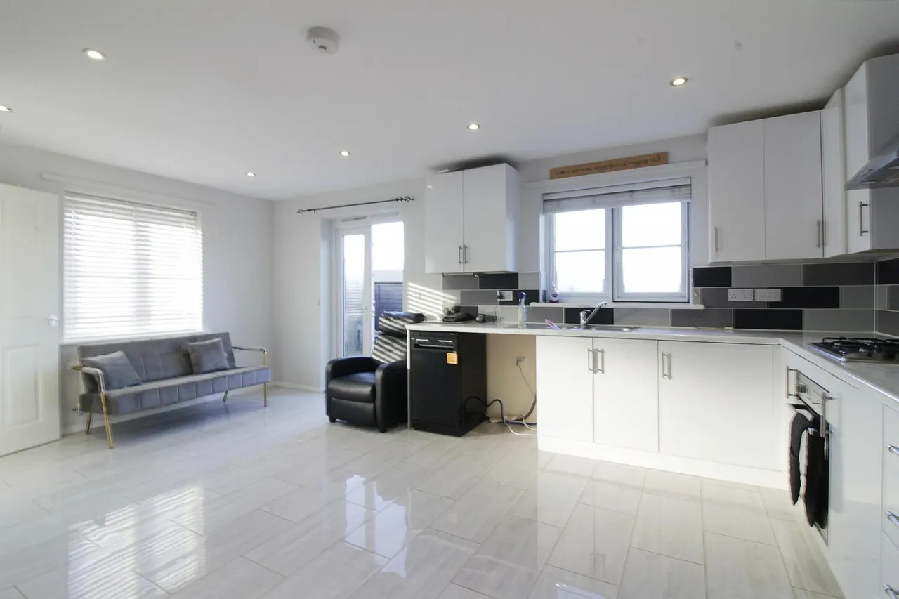 Millport Drive, Eye, PE6, photo 3