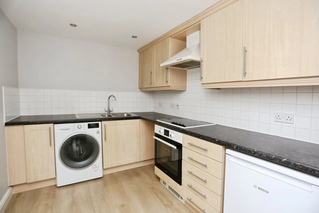 Heaton Moor Road, Heaton Moor, SK4, photo 2