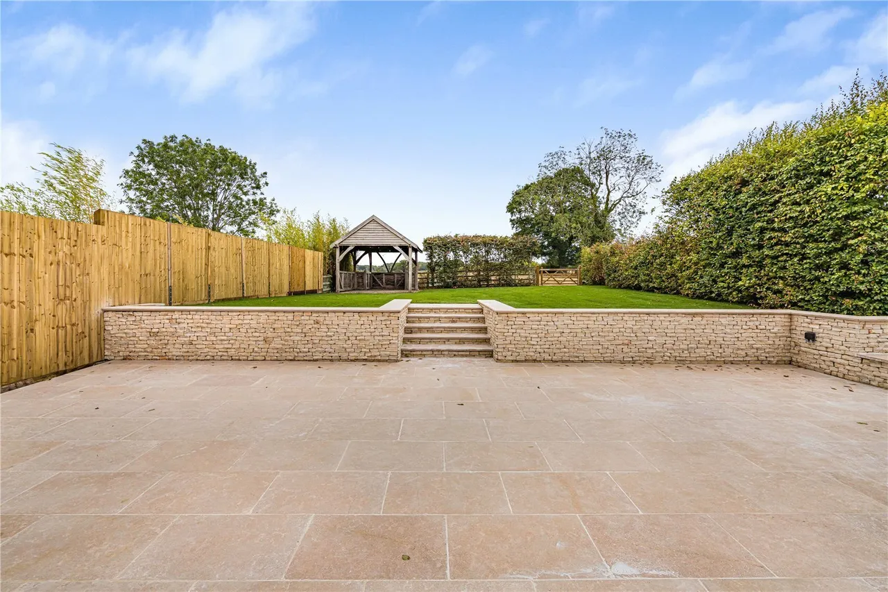 Careys Road, Pury End, NN12, photo 19