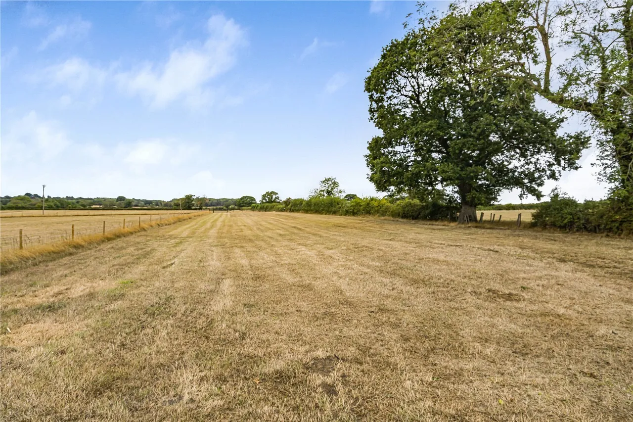 Careys Road, Pury End, NN12, photo 23