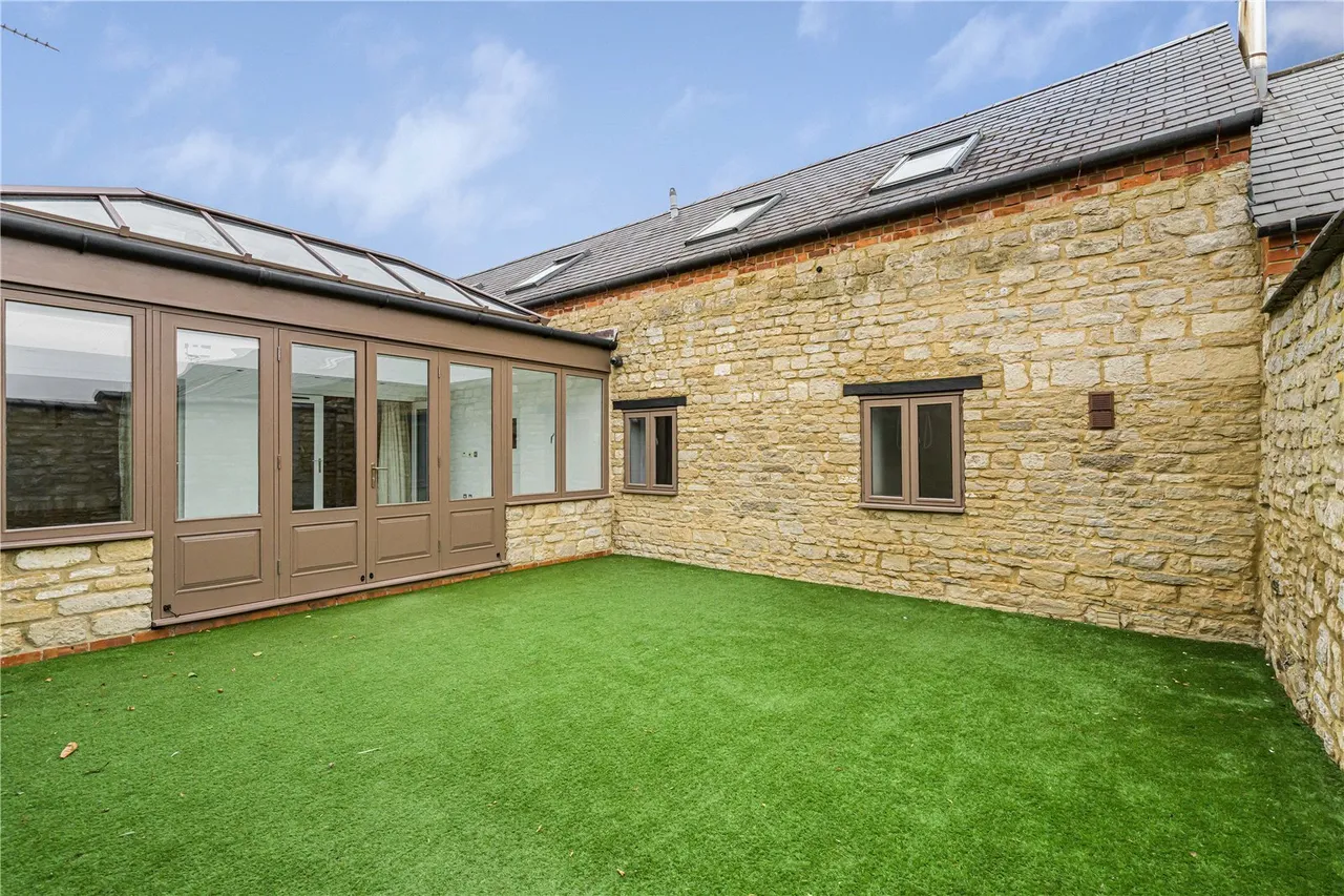 Careys Road, Pury End, NN12, photo 18