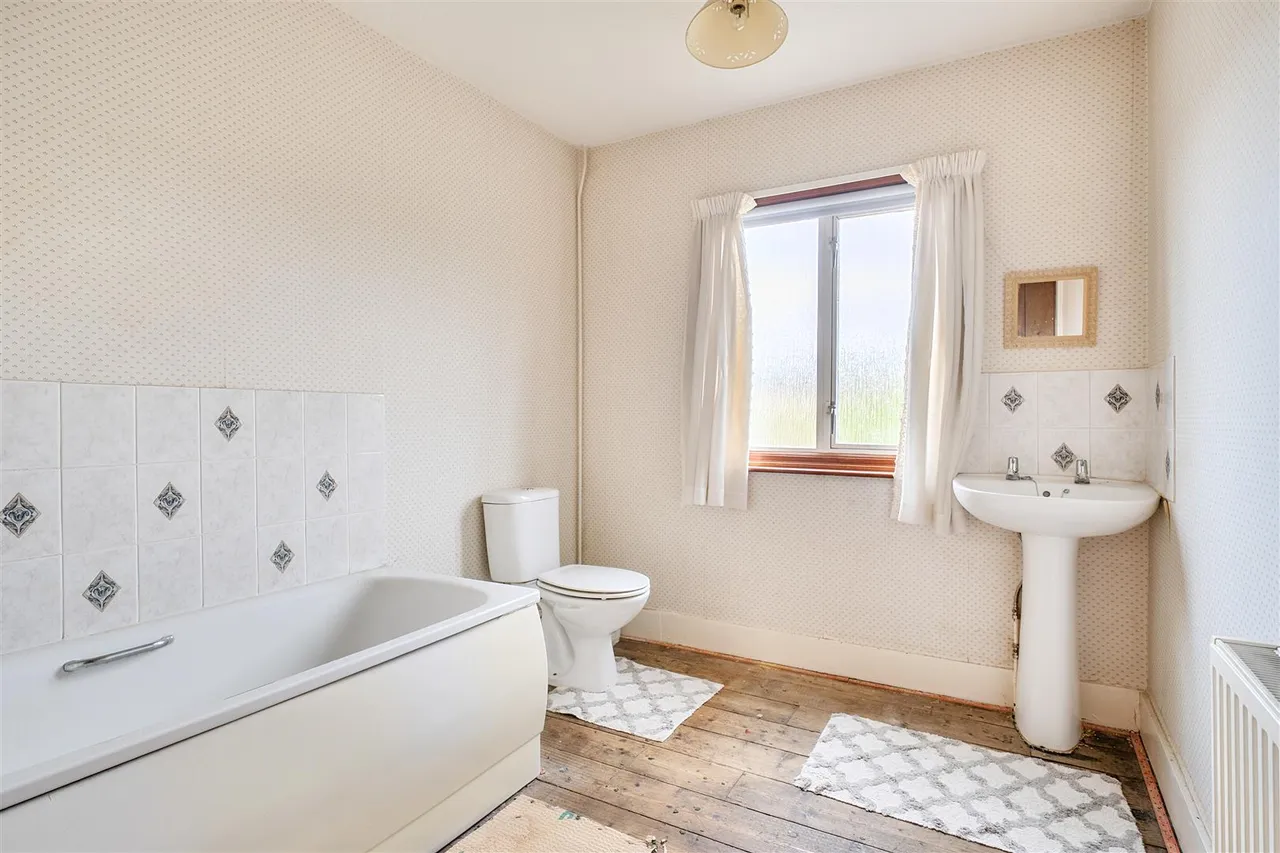 Estcourt Crescent, Devizes, SN10, photo 12