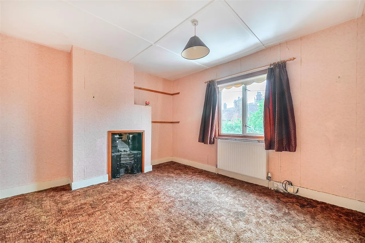 Estcourt Crescent, Devizes, SN10, photo 9