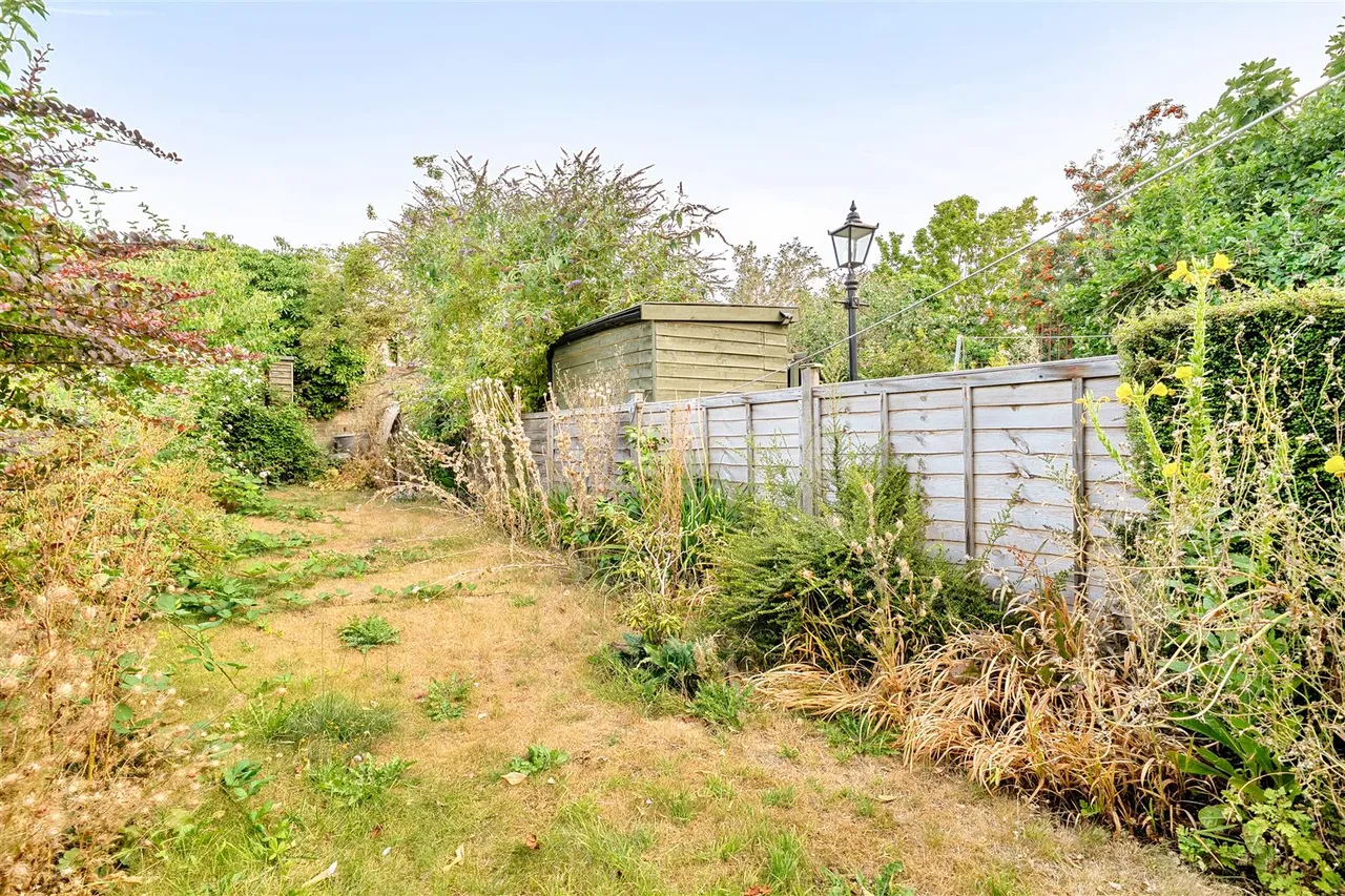 Estcourt Crescent, Devizes, SN10, photo 14