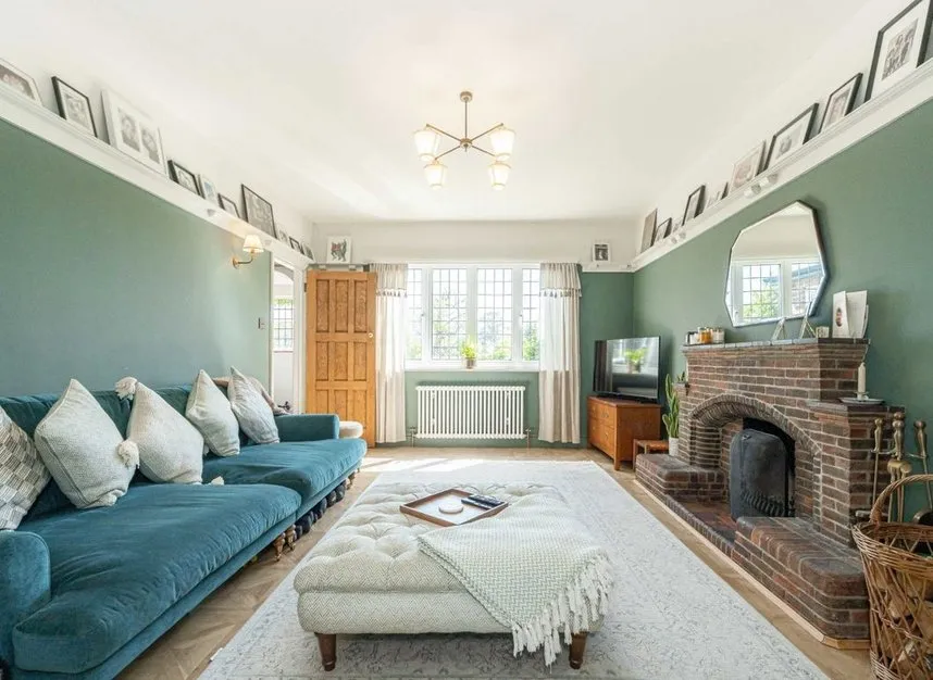 Lower Hampton Road, Sunbury-On-Thames, TW16, photo 3