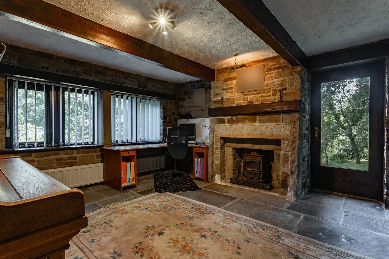 Burnley Road East, Lumb, BB4, photo 10