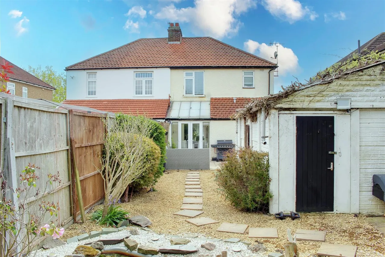 Goffs Lane, Goffs Oak EN7 5EW, photo 17