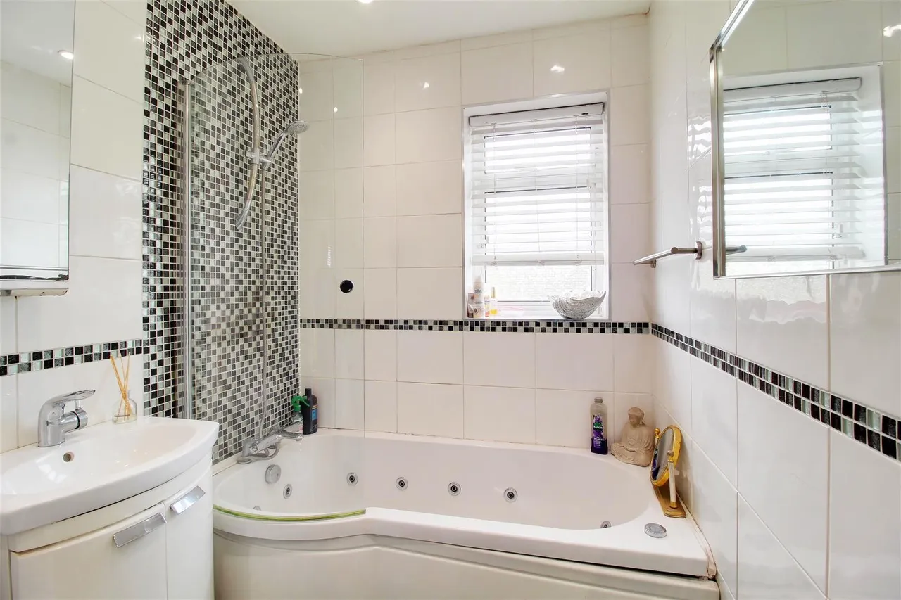 Goffs Lane, Goffs Oak EN7 5EW, photo 8