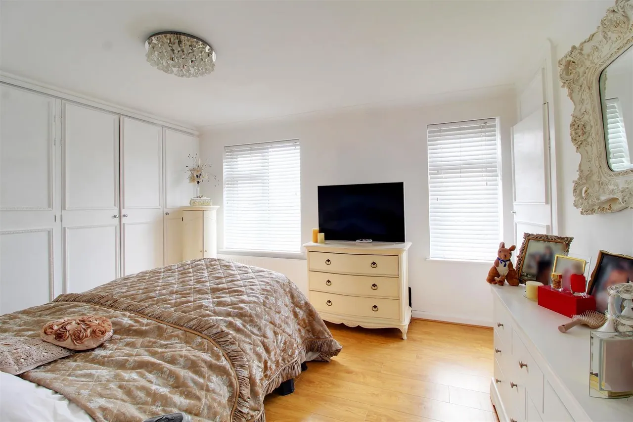 Goffs Lane, Goffs Oak EN7 5EW, photo 7