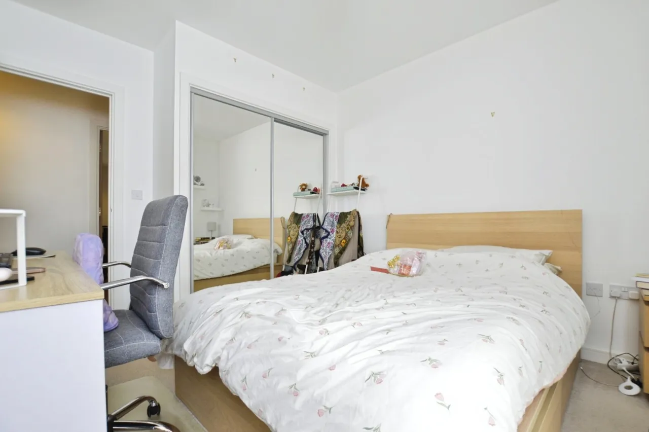 Handley Page Road, Barking, IG11, photo 12