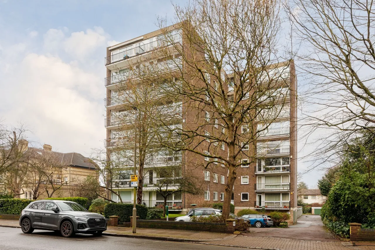 Putney Hill, London, SW15, photo 2