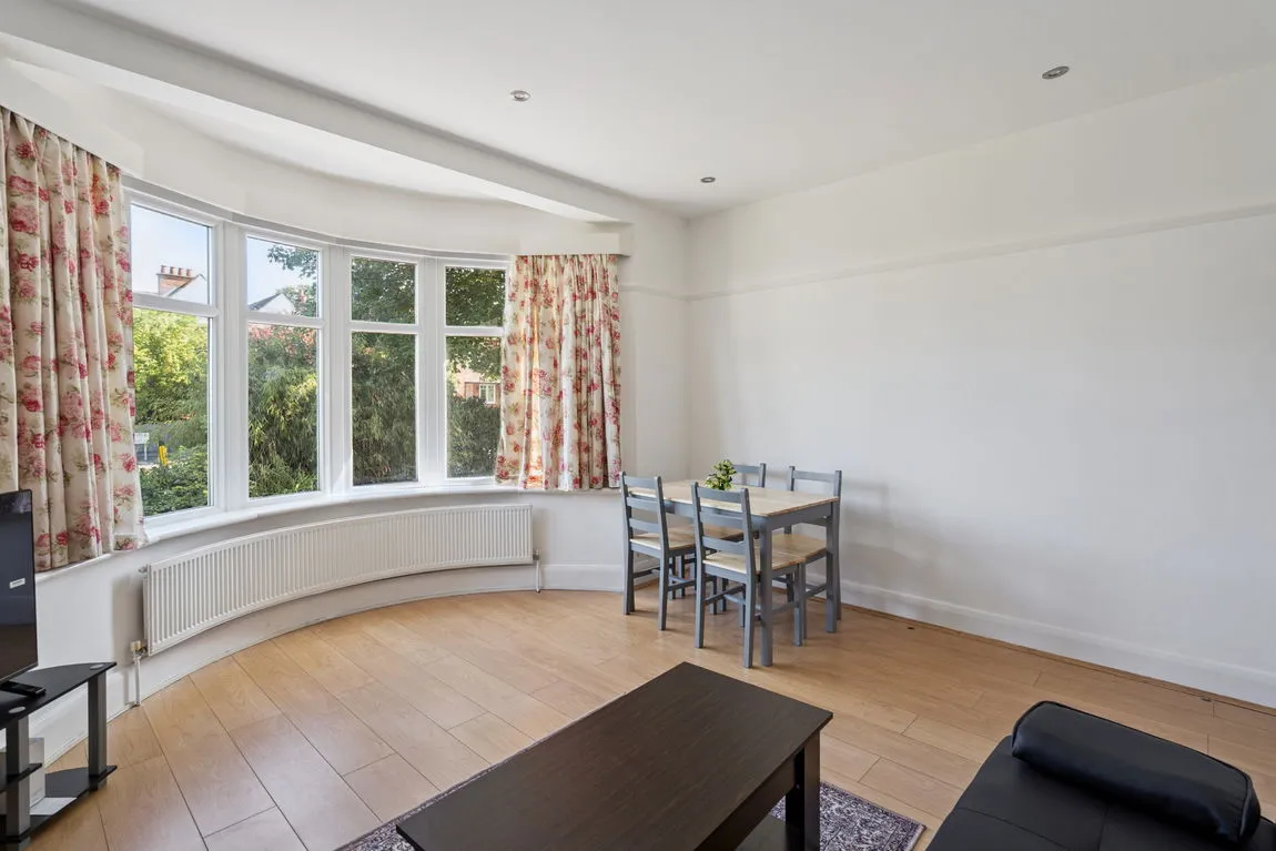 West End Court, Pinner, HA5, photo 3