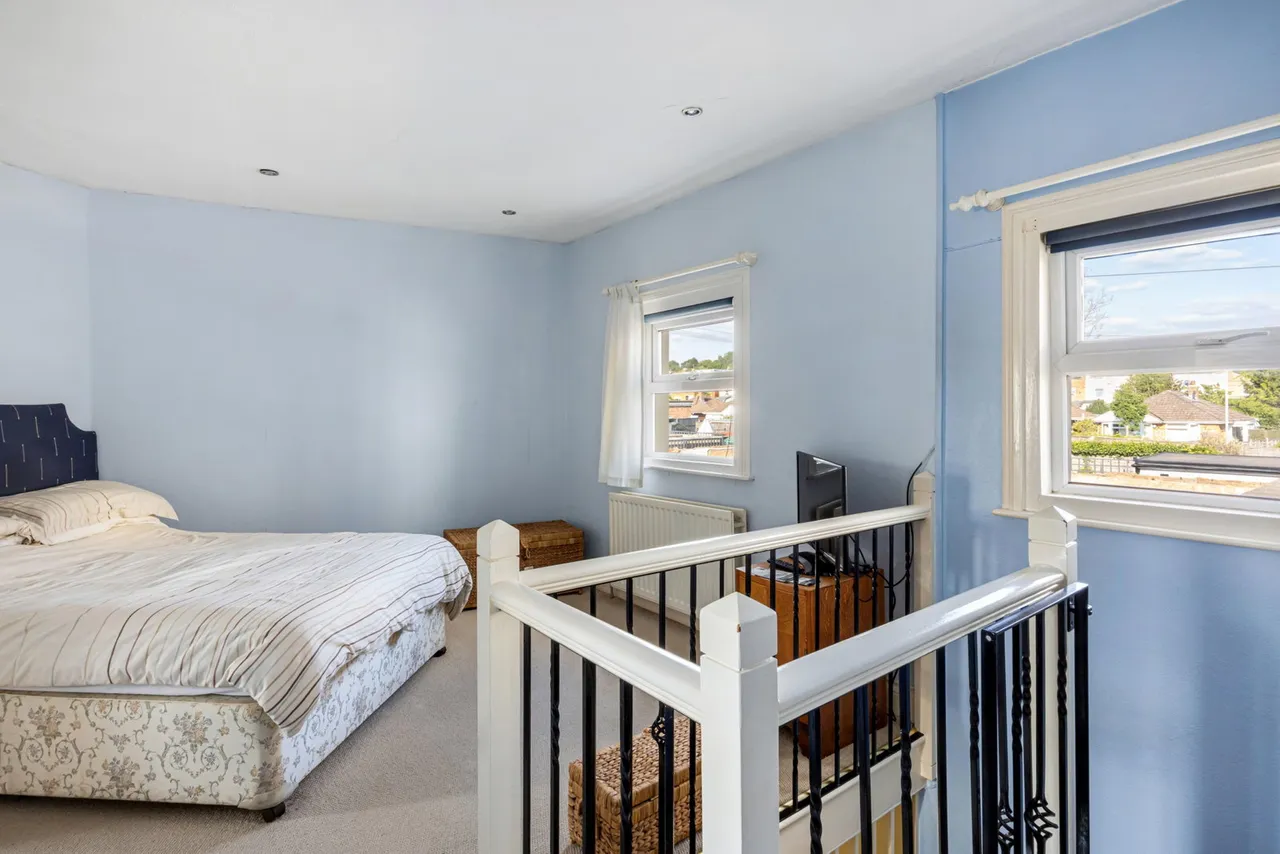 London Road, Cheltenham, GL52, photo 5