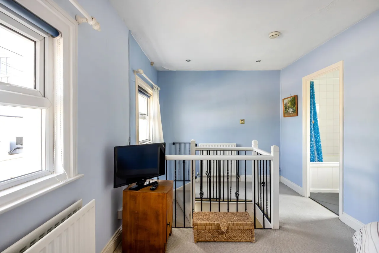 London Road, Cheltenham, GL52, photo 7