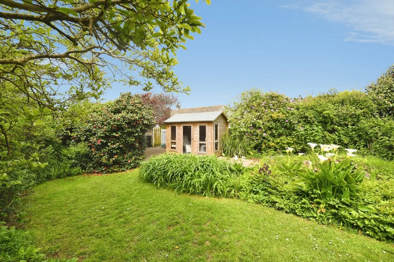 Albany Close, Goonown, TR5, photo 3