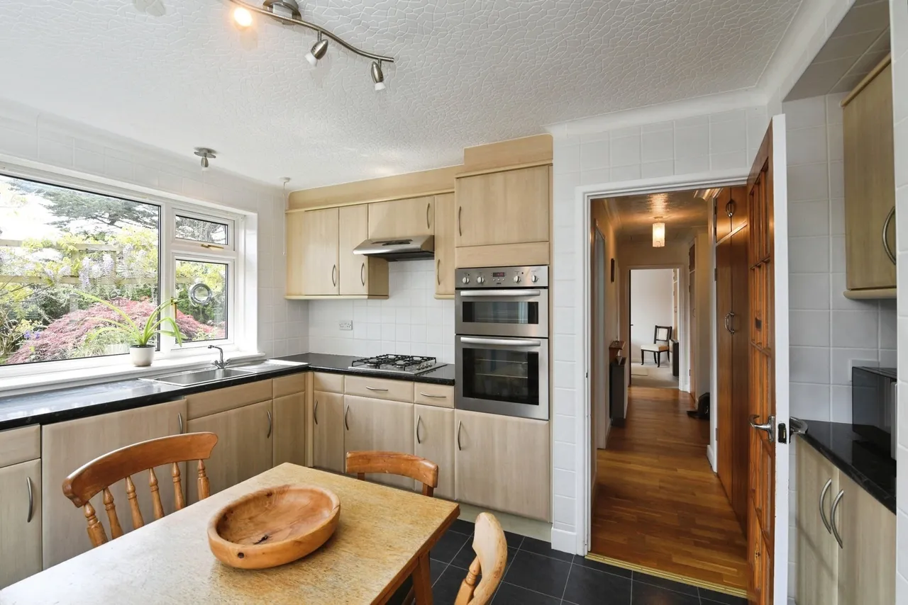 Albany Close, Goonown, TR5, photo 5