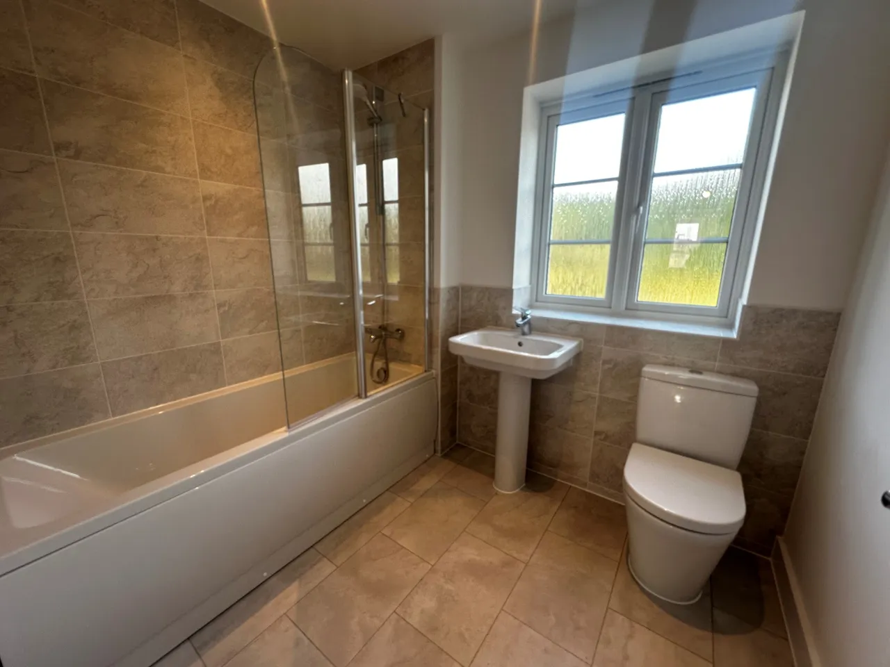 Dee Way, New Lubbesthorpe, LE19, photo 12