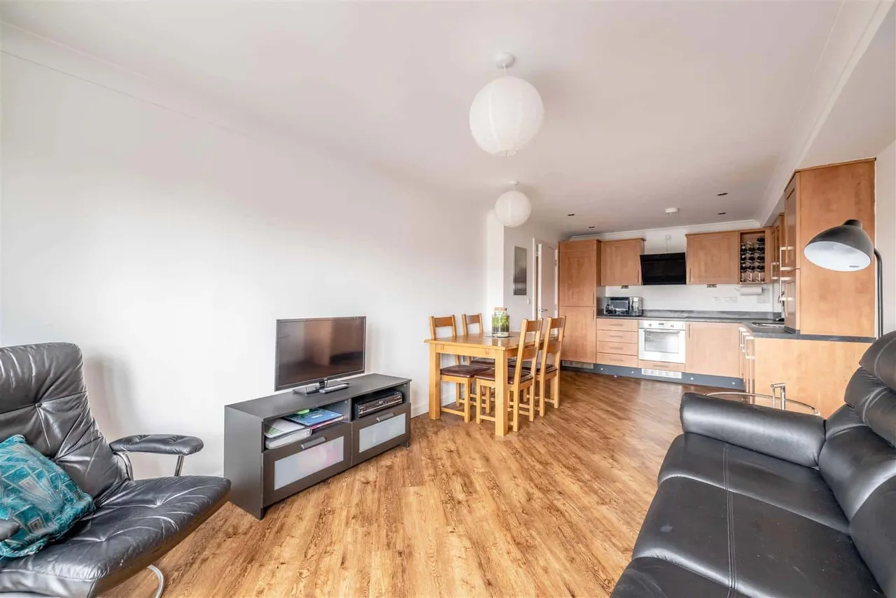 Wolf Lane, Windsor, SL4 4GY, photo 6