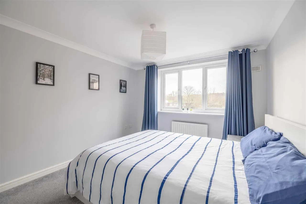 Wolf Lane, Windsor, SL4 4GY, photo 11