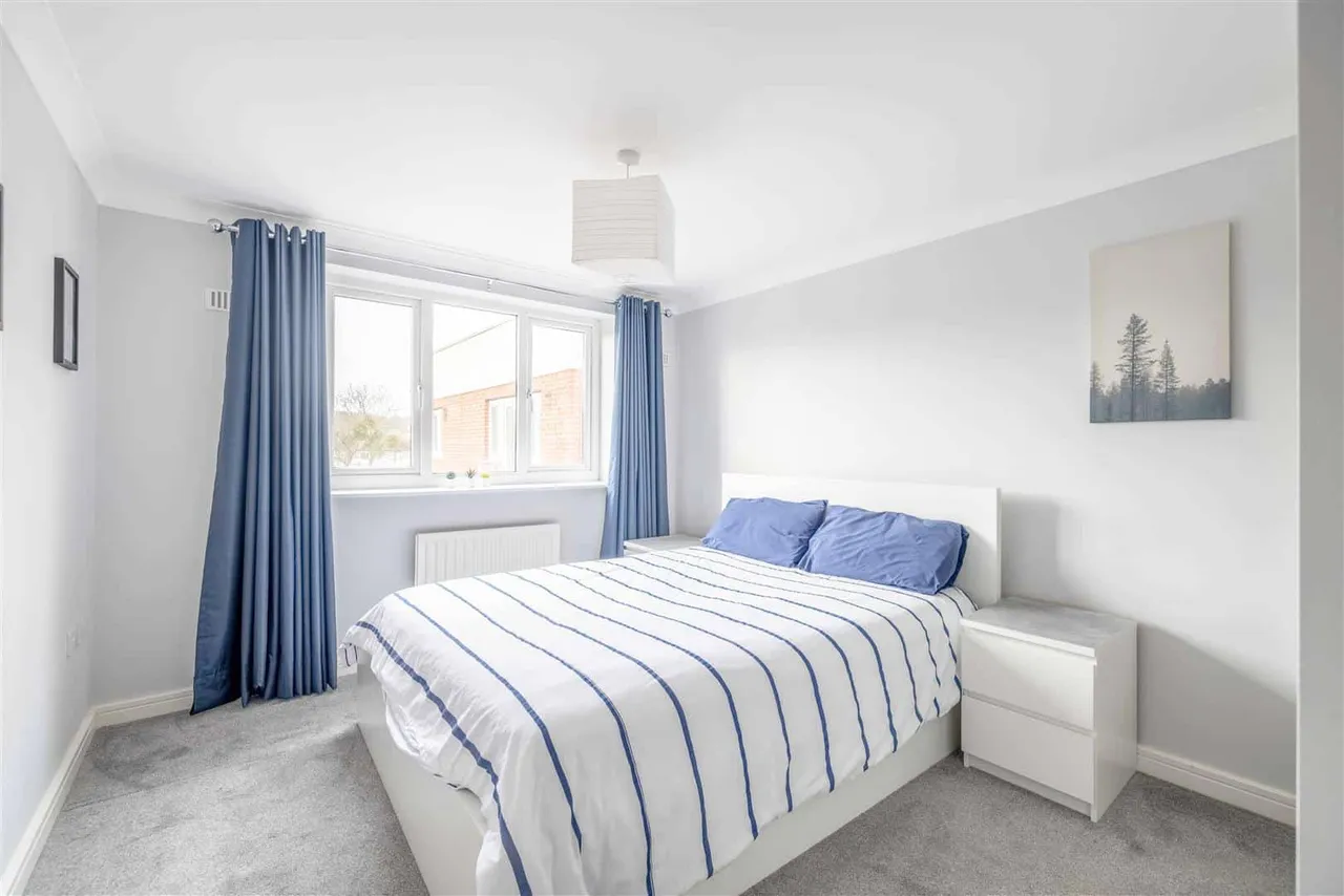 Wolf Lane, Windsor, SL4 4GY, photo 10