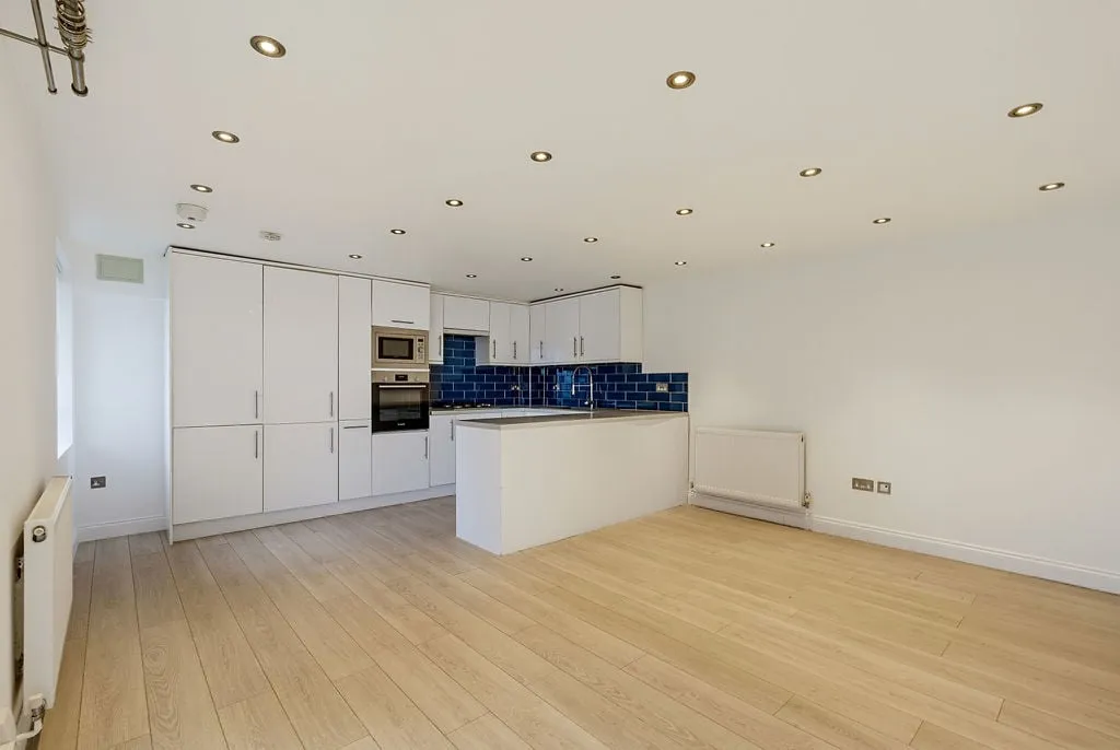 Cypress Road, London, SE25, photo 2