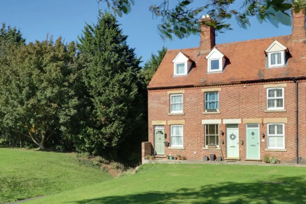 New Row, Corby Glen, NG33, photo 2