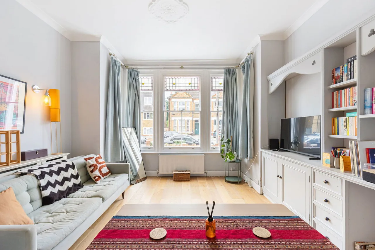 1 bed flat for sale, Ellison Road, Streatham Common, SW16