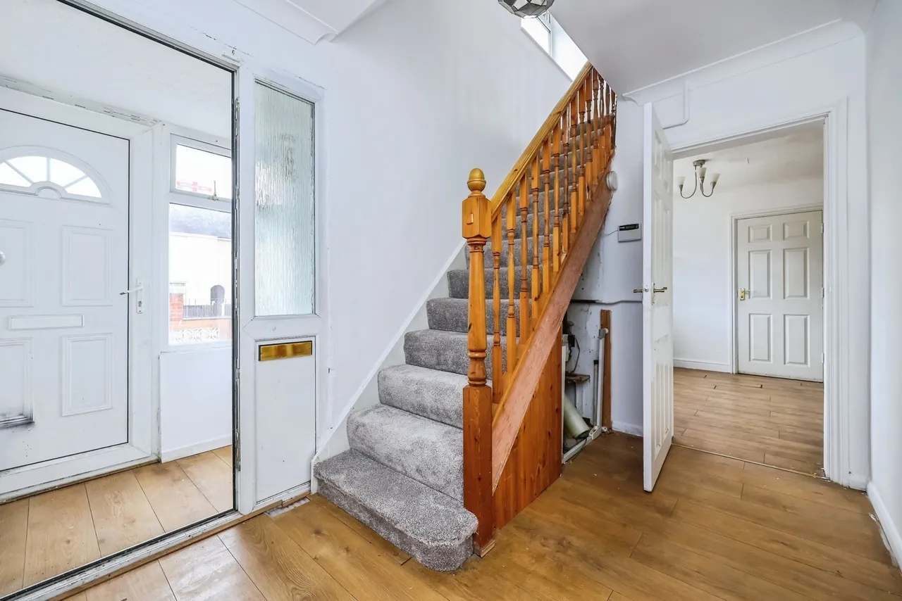Dovenby Road, Clifton, Nottingham, NG11, photo 7