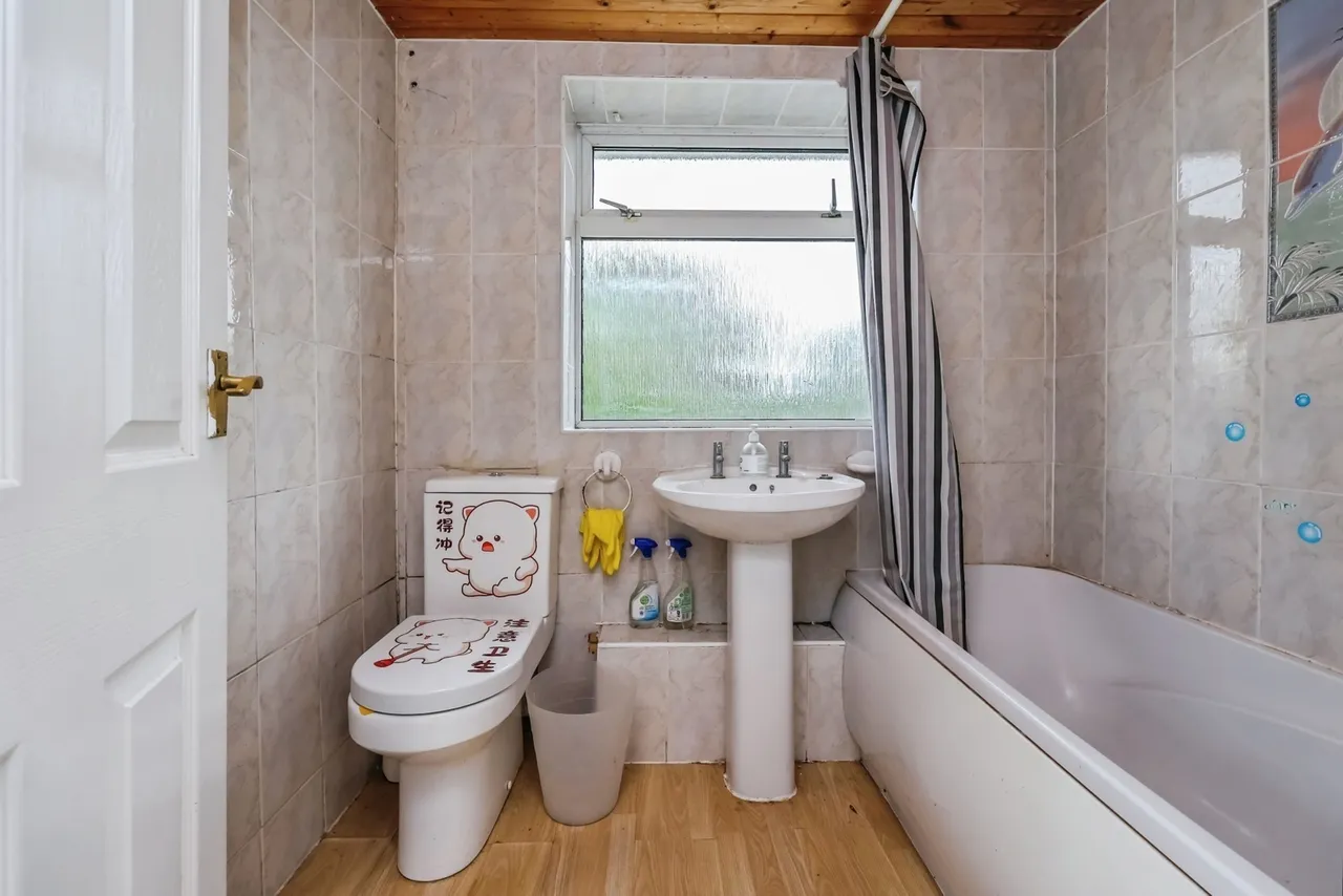 Dovenby Road, Clifton, Nottingham, NG11, photo 13