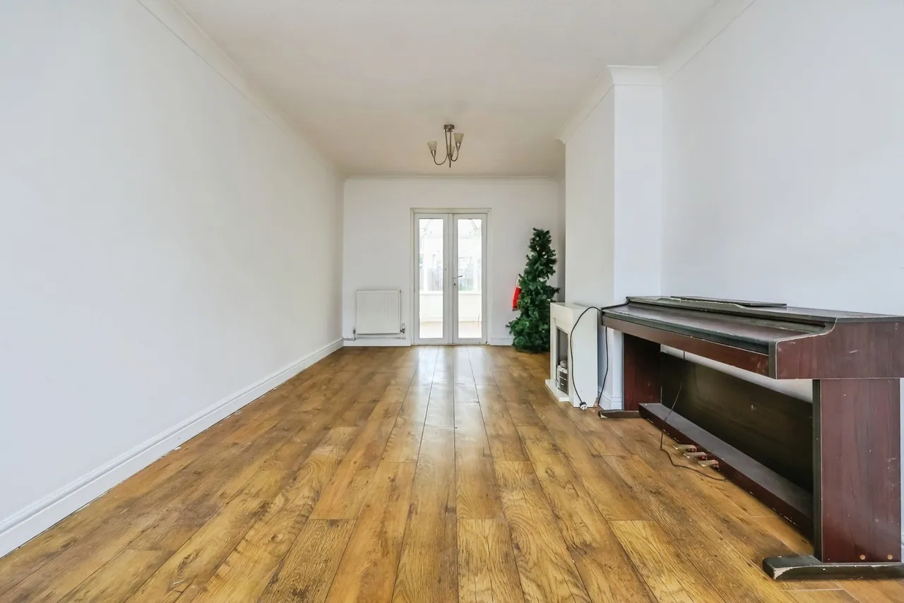 Dovenby Road, Clifton, Nottingham, NG11, photo 4