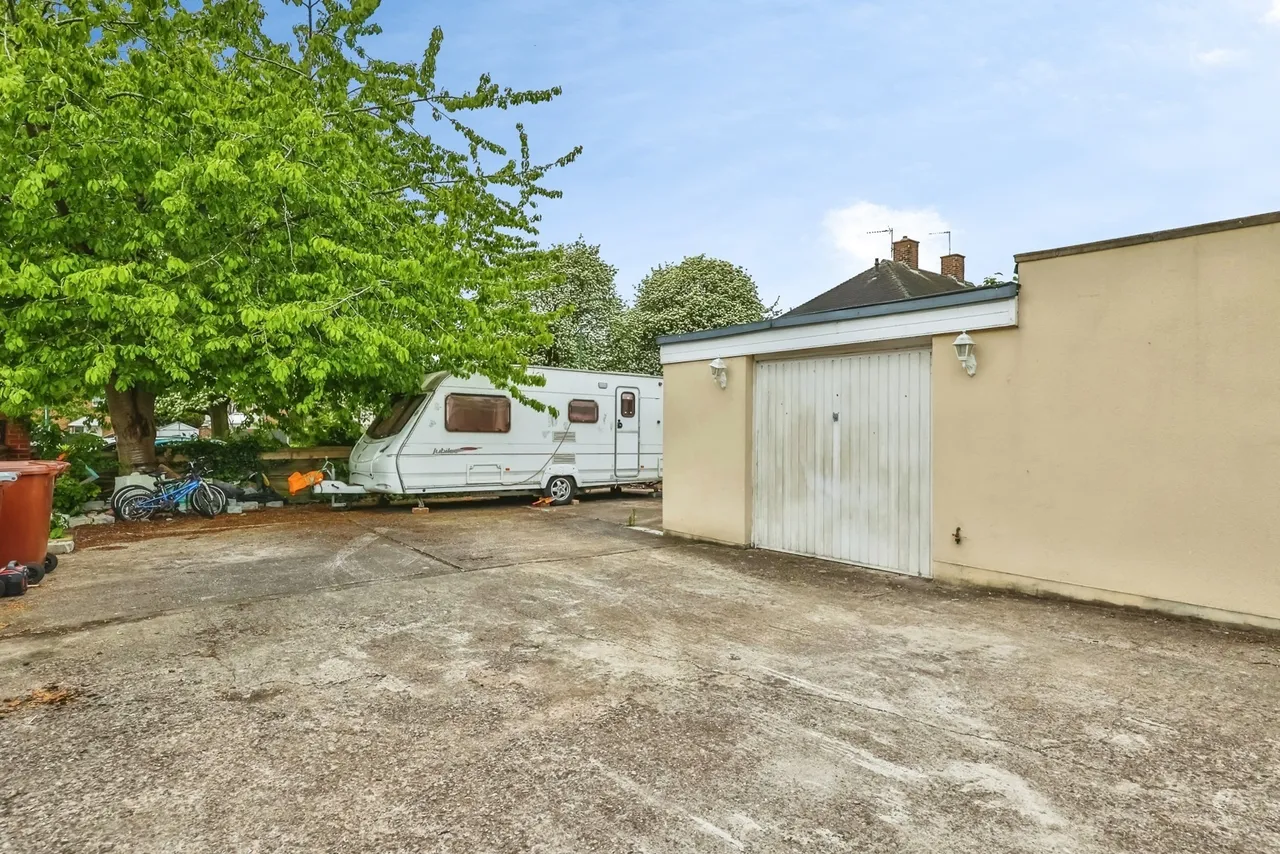 Dovenby Road, Clifton, Nottingham, NG11, photo 14