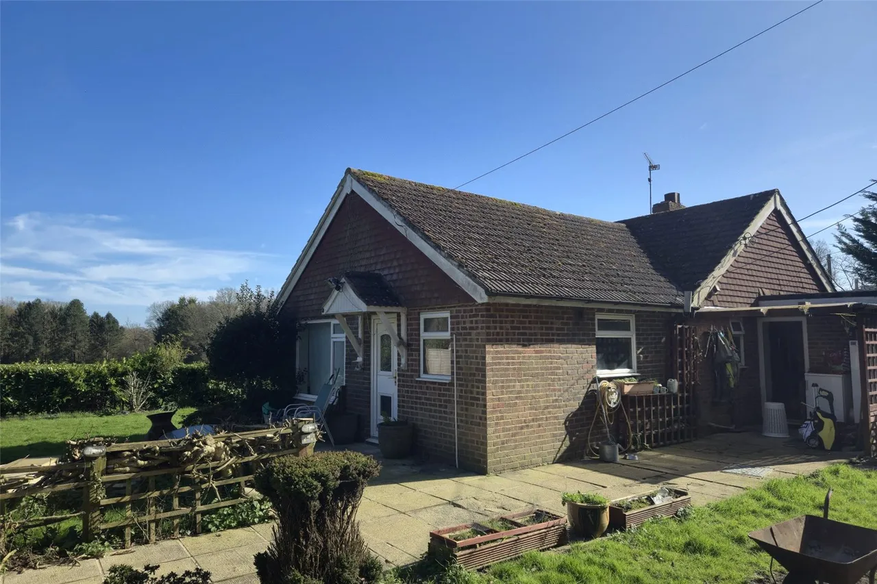 3 bed house for sale — Colliers Green, Cranbrook, Kent, TN17 2LS