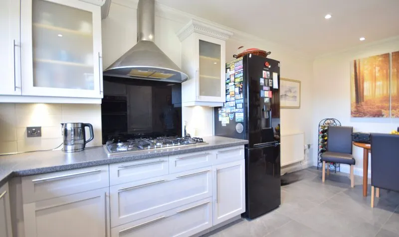 Grosvenor Road, Epsom, KT18, photo 7