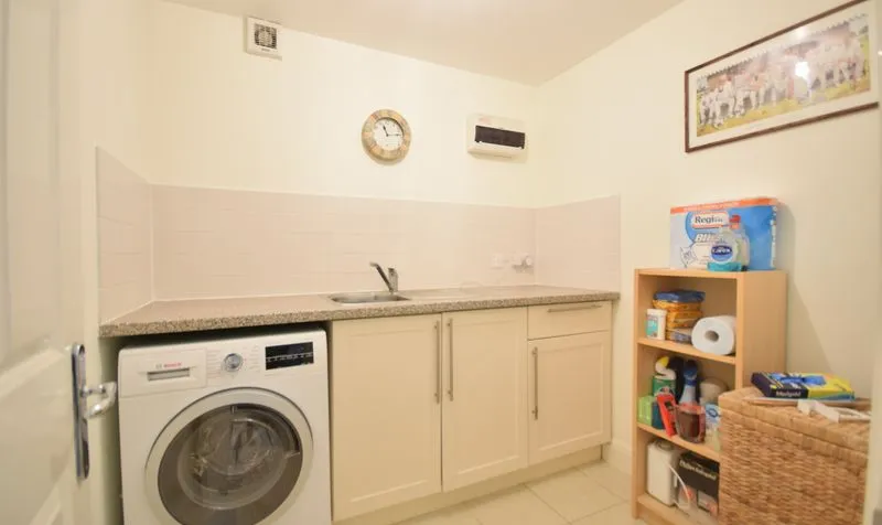Grosvenor Road, Epsom, KT18, photo 10
