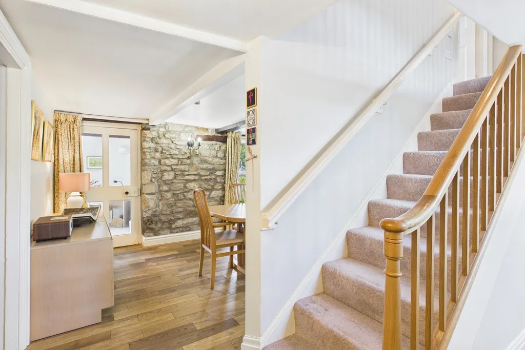 Holker House, Whittington, LA6, photo 2