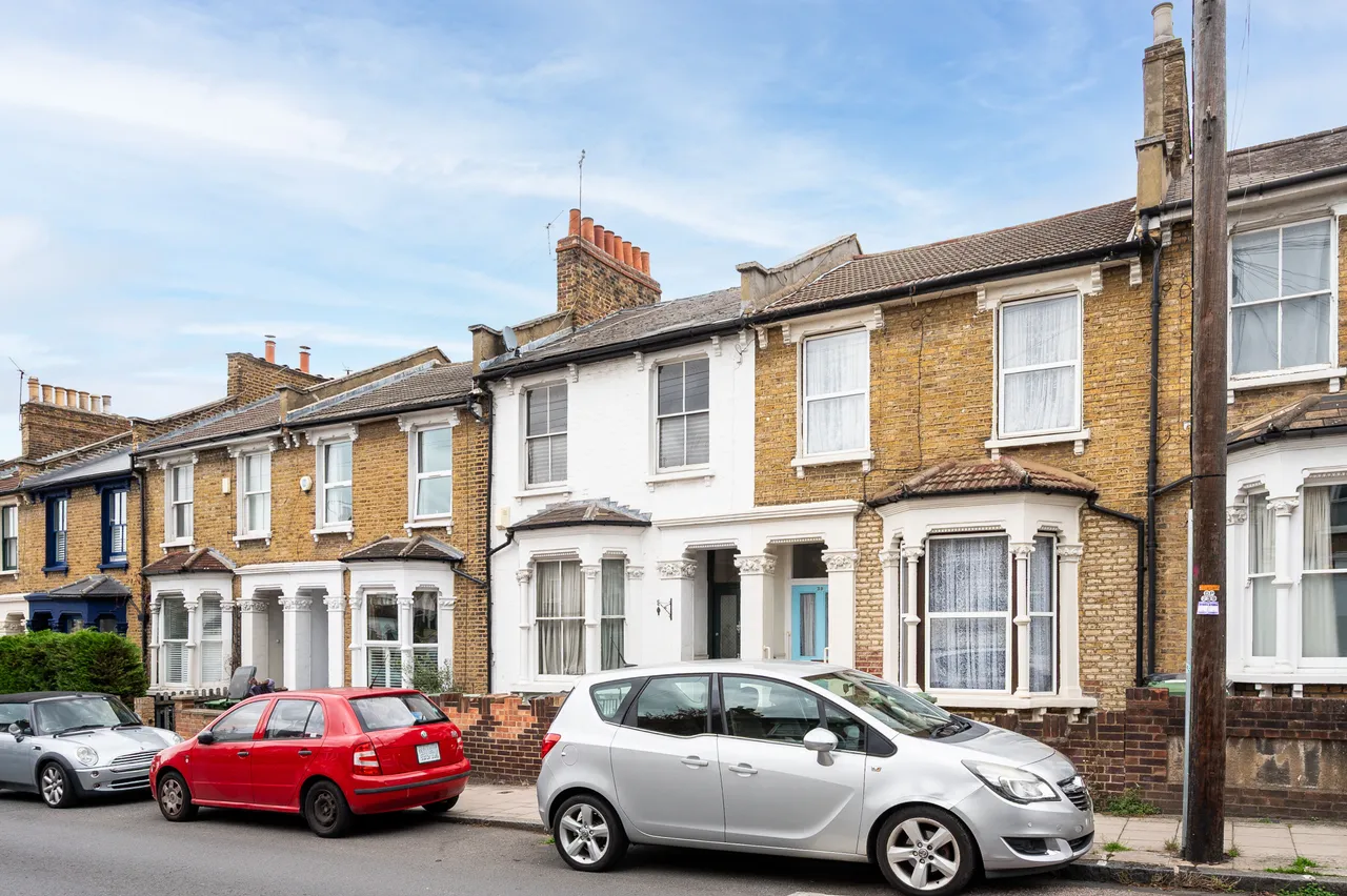 3 bed house for sale, London, SE14