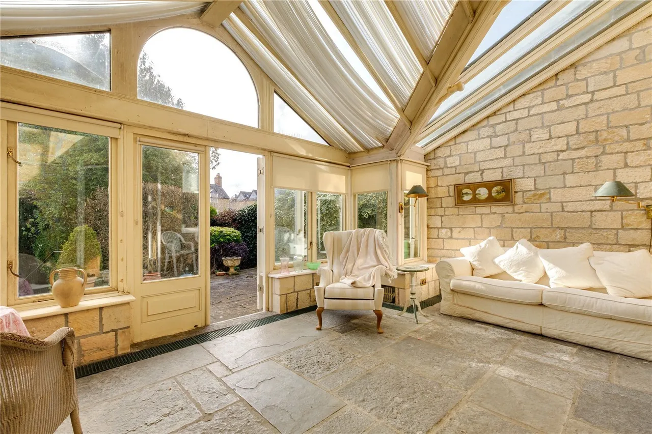 St. Swithins Road, Sherborne, DT9, photo 5