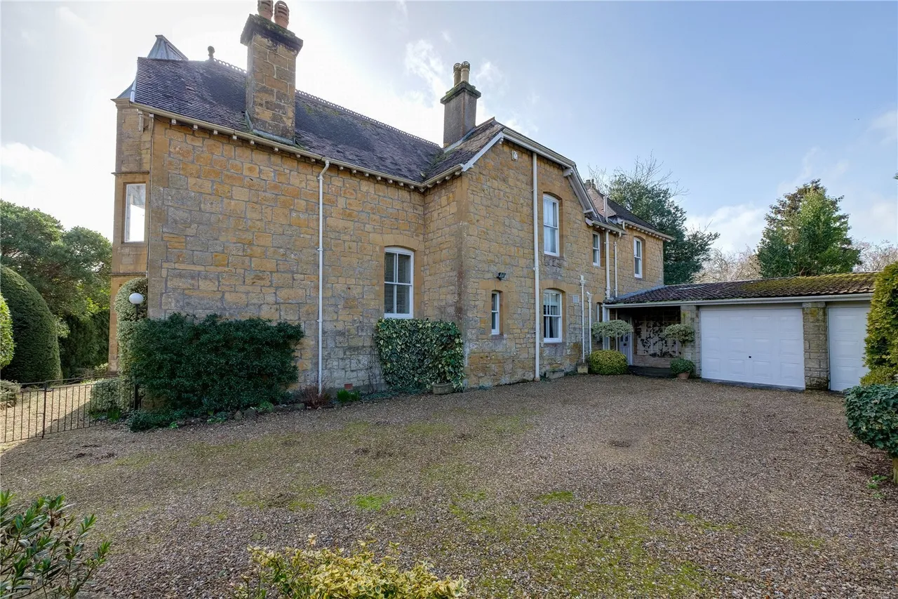St. Swithins Road, Sherborne, DT9, photo 16